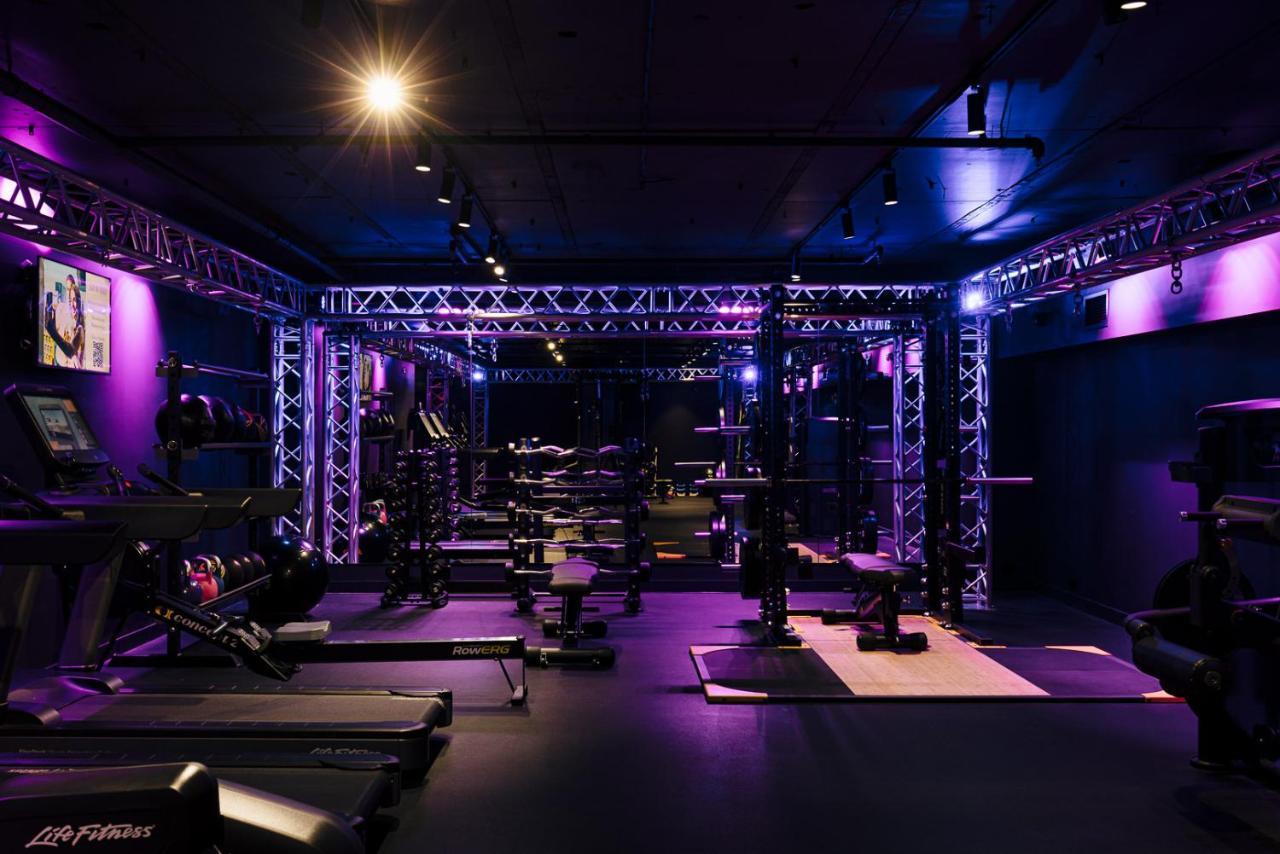 Pullman Melbourne City Centre Екстер'єр фото The gym at the headquarters of the Australian Institute of Sport