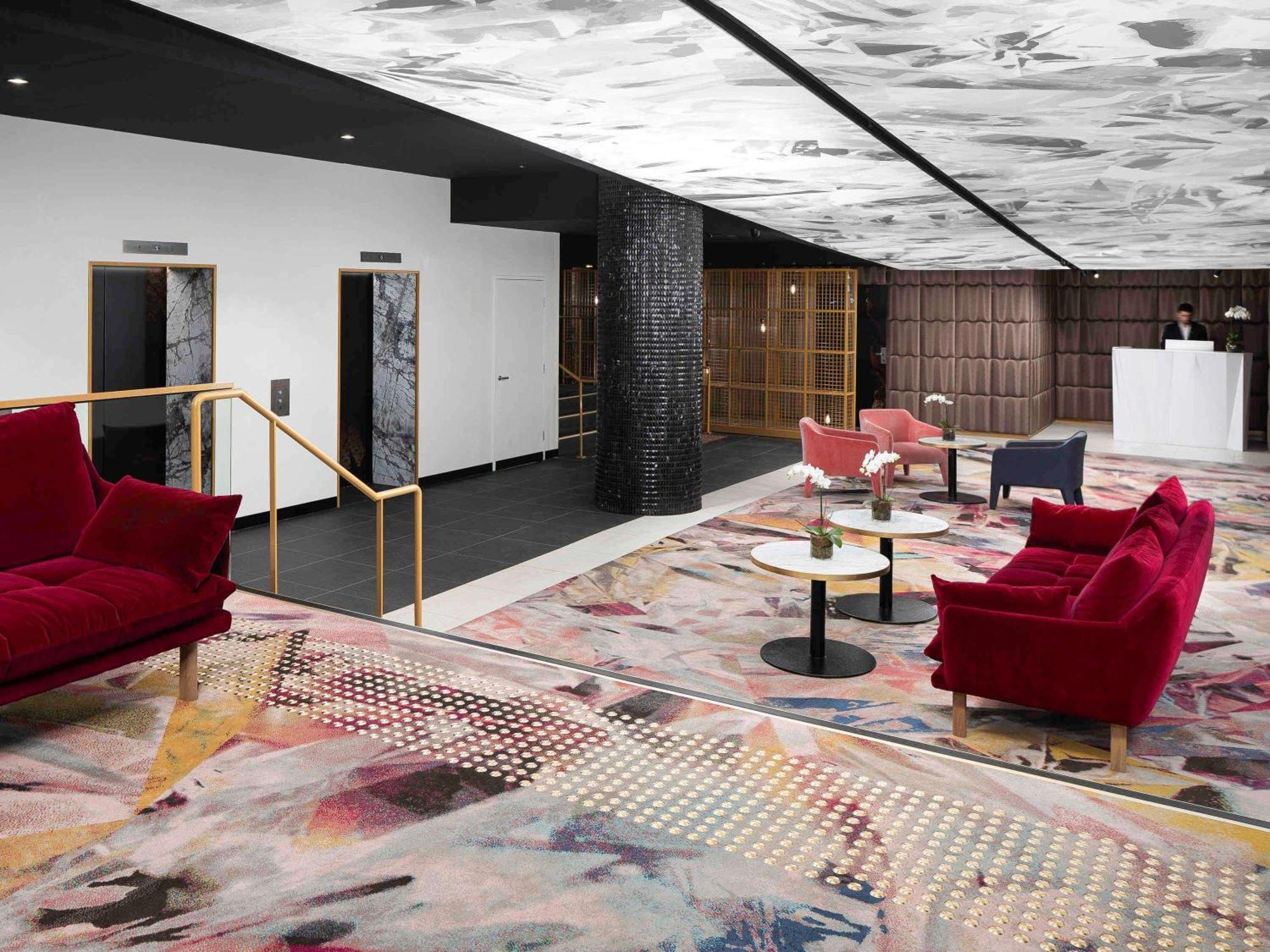 Pullman Melbourne City Centre Екстер'єр фото The lobby of the hotel