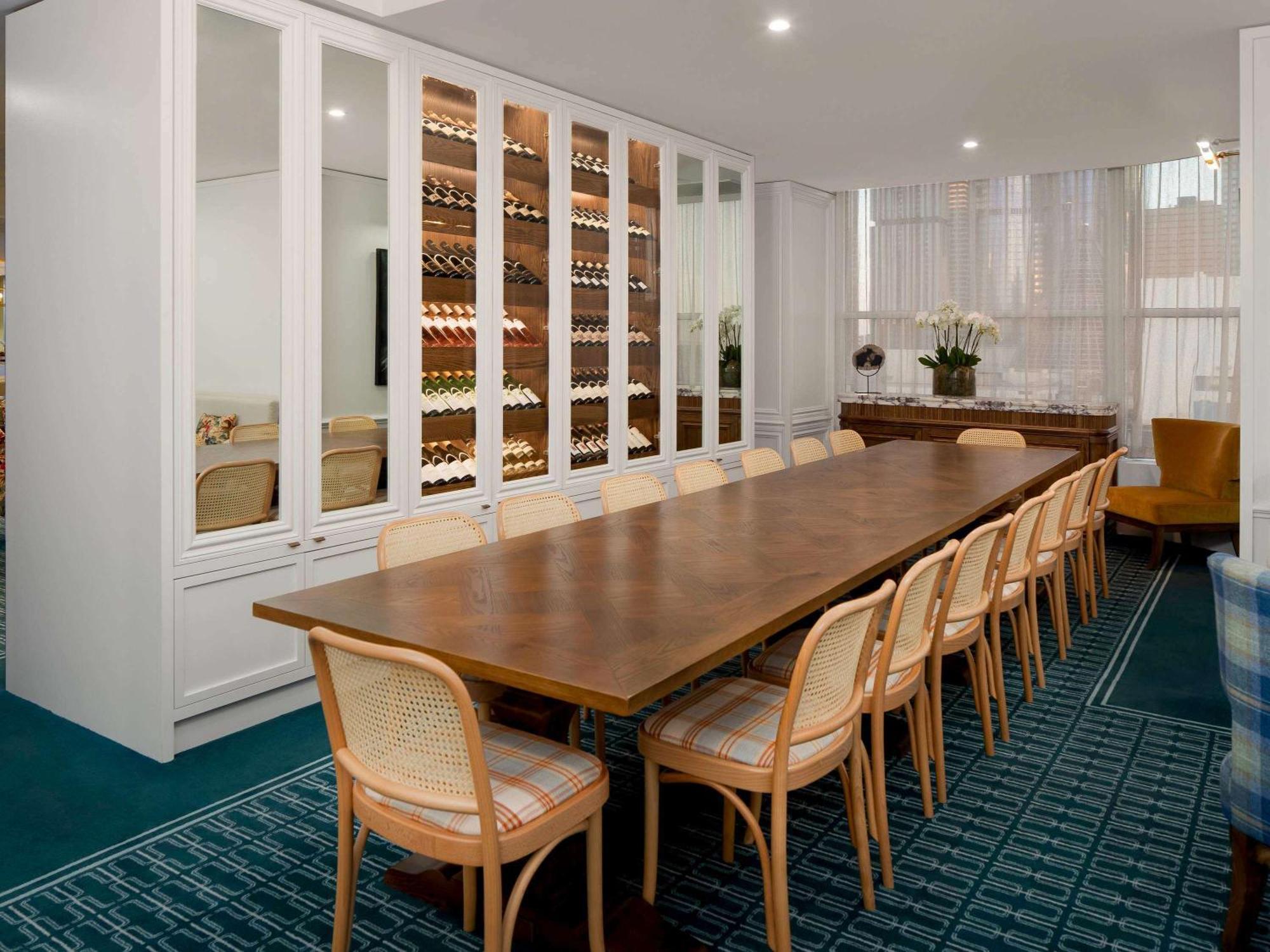 Pullman Melbourne City Centre Екстер'єр фото The dining room