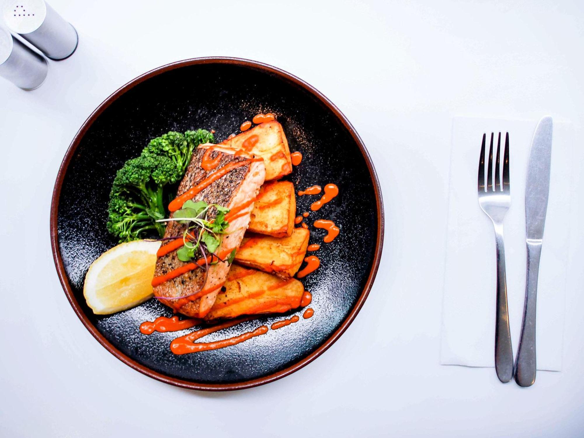 Pullman Melbourne City Centre Екстер'єр фото A plate of food
