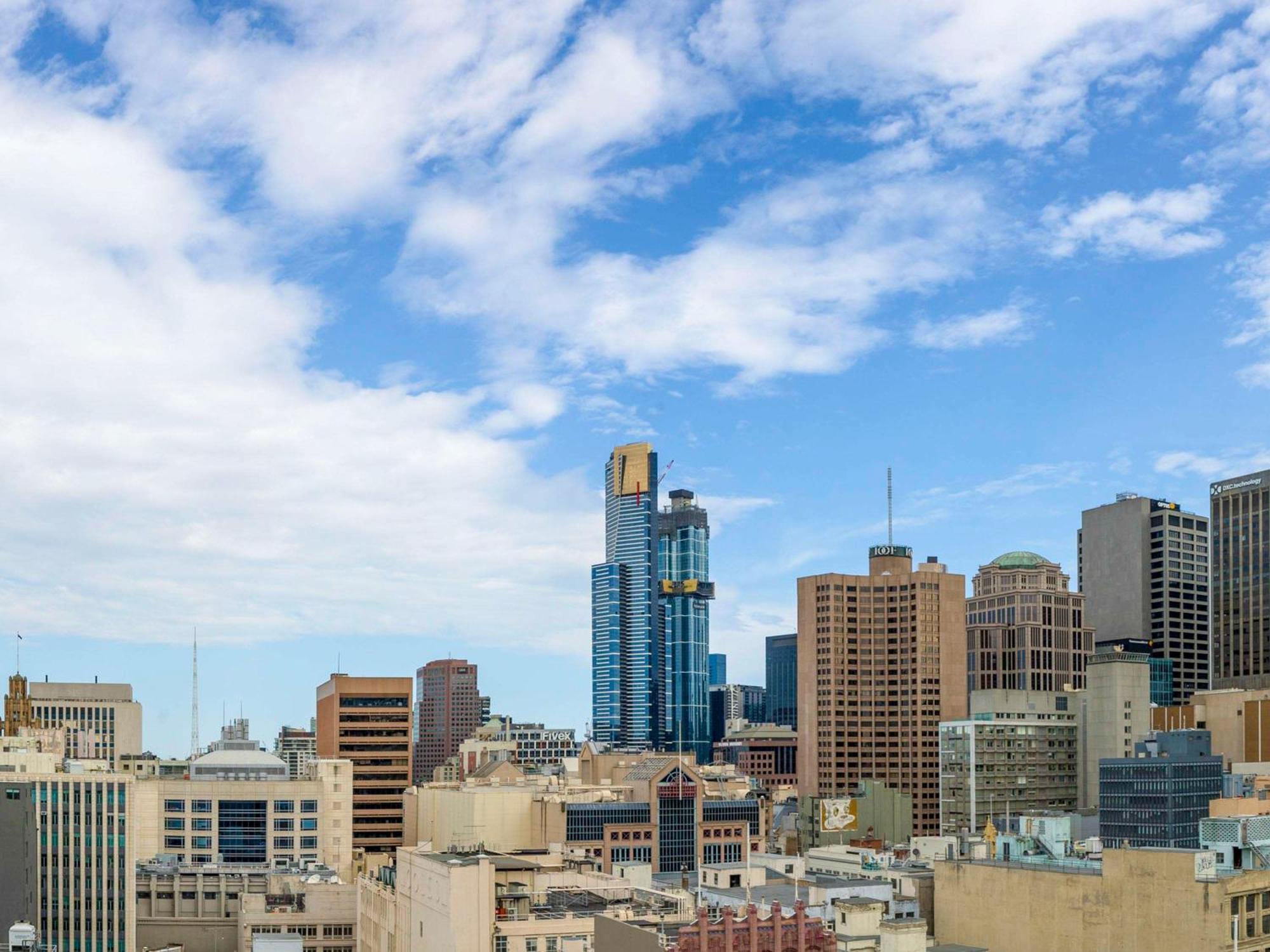 Pullman Melbourne City Centre Екстер'єр фото Skyline of Perth
